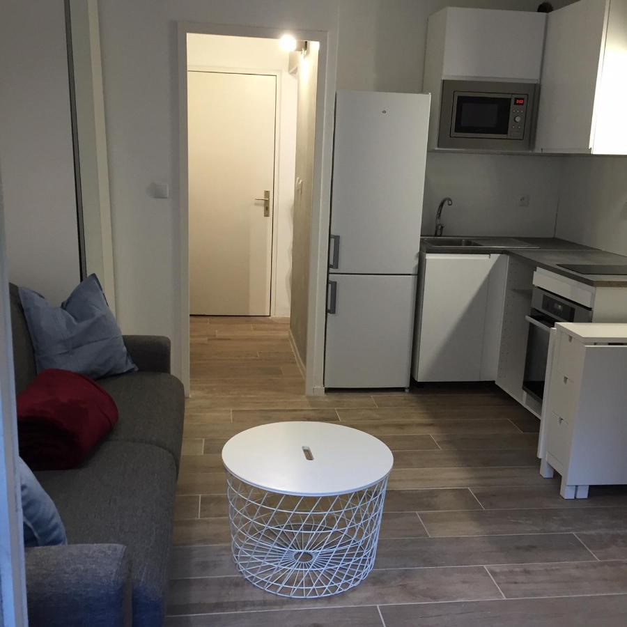 Little Garden Apartment Saint-Cyr-sur-Mer Bagian luar foto